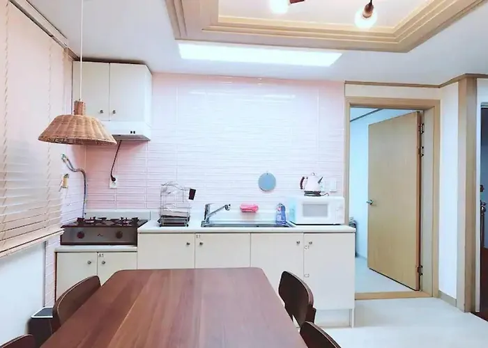 핑크 White Linen House,3br * Seoul