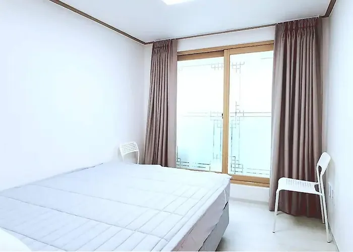 핑크 White Linen House,3br Apartment *