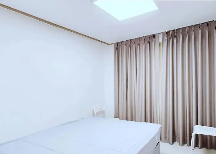 Apartment 핑크 White Linen House,3br