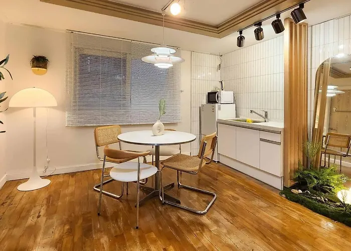 핑크 White Linen House,3br Seoul