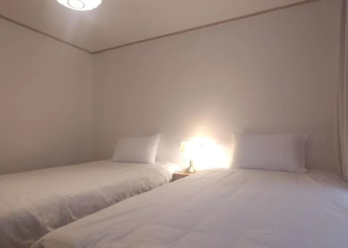 핑크 White Linen House,3br Apartment Seoul