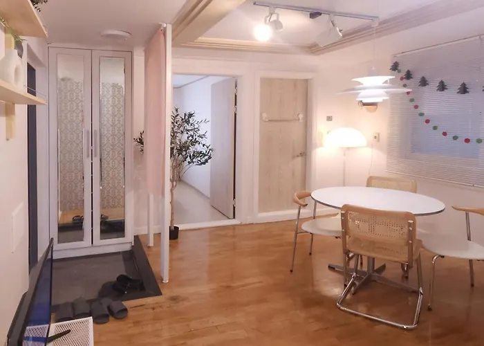 핑크 White Linen House,3br Seoul