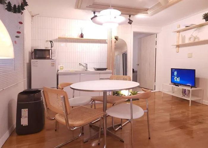 핑크 White Linen House,3br * Seoul
