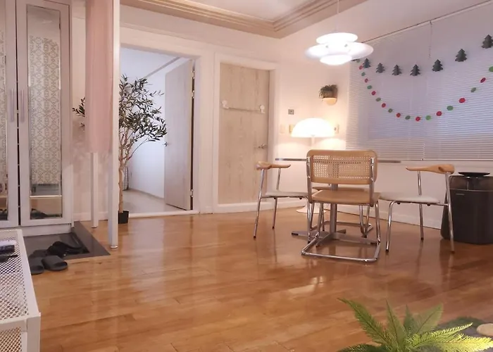 핑크 White Linen House,3br * Seoul