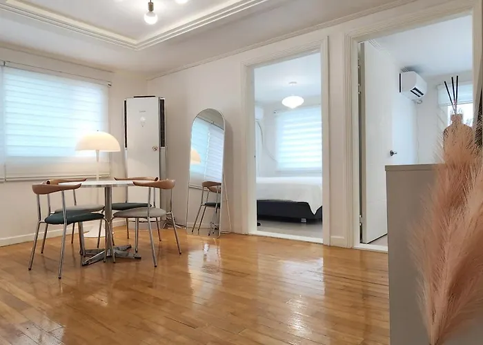 핑크 White Linen House,3br Apartment Seoul