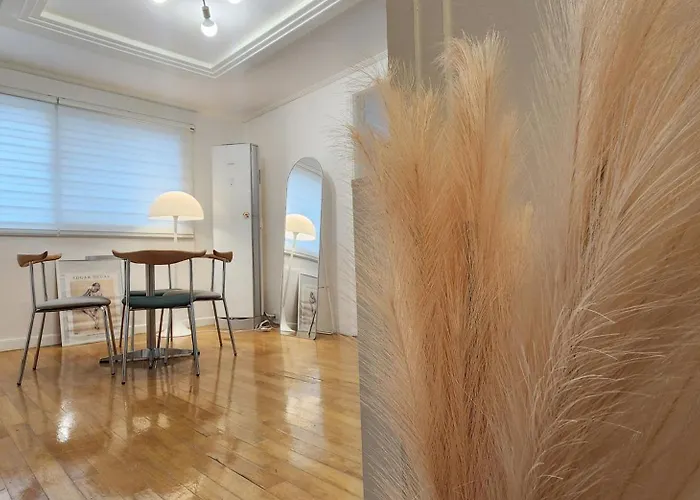 핑크 White Linen House,3br * Seoul