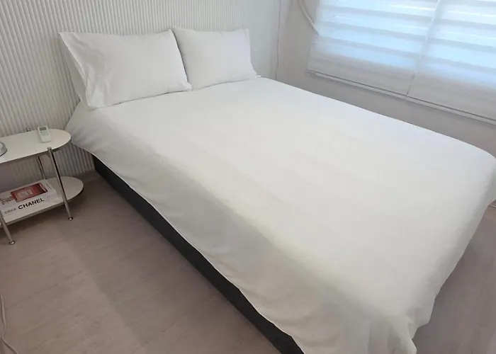 Apartment 핑크 White Linen House,3br