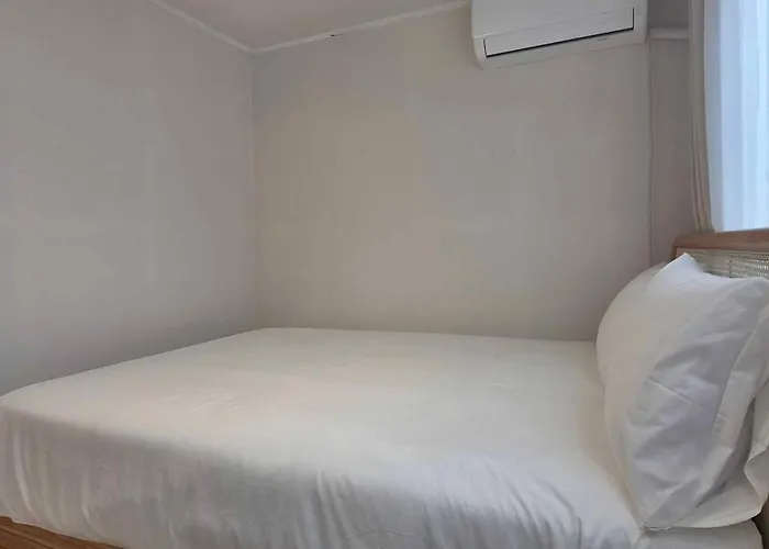 핑크 White Linen House,3br Apartment *