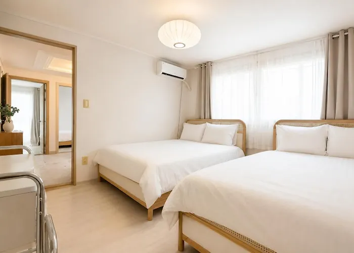 핑크 White Linen House,3br * Seoul