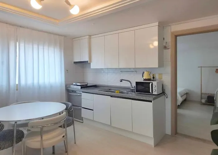 핑크 White Linen House,3br Apartment *