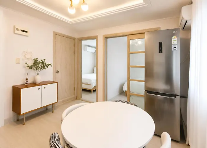 핑크 White Linen House,3br Apartment